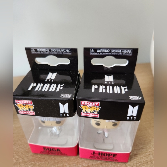 Funko BTS Pocket Pop! Keychain Duo - Suga and J-Hope - Picture 2 of 5